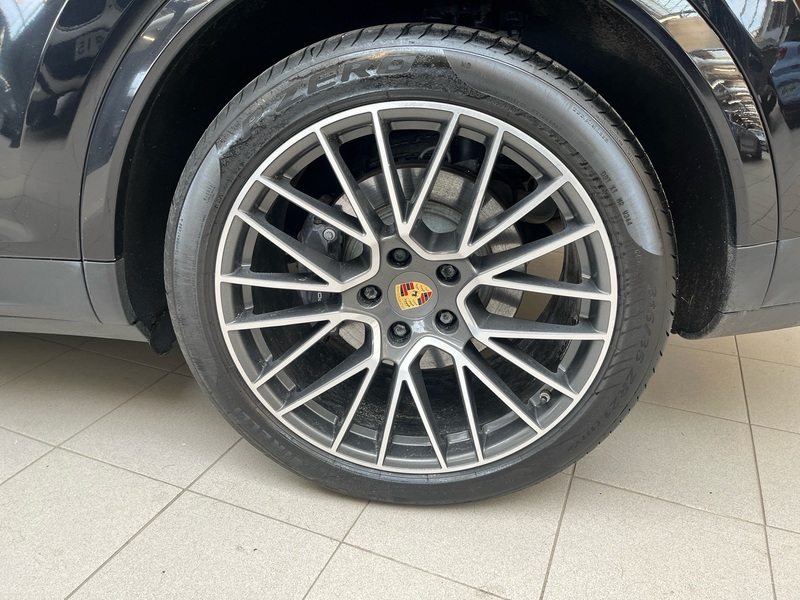 Porsche Cayenne vaihtoauto