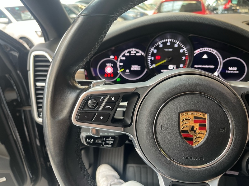 Porsche Cayenne vaihtoauto