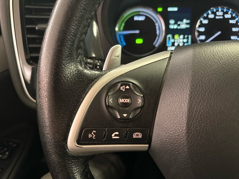 Mitsubishi Outlander PHEV vaihtoauto