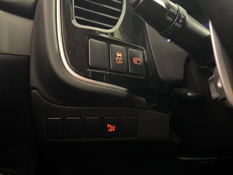 Mitsubishi Outlander PHEV vaihtoauto