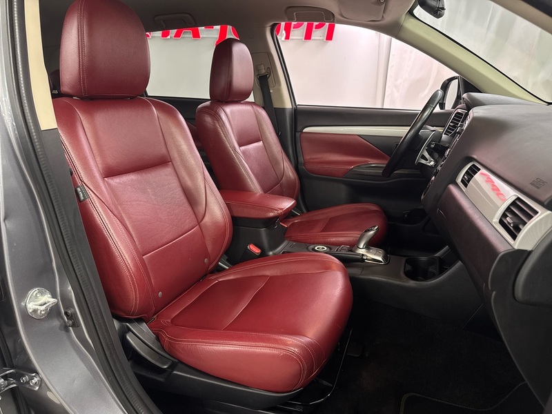 Mitsubishi Outlander PHEV vaihtoauto