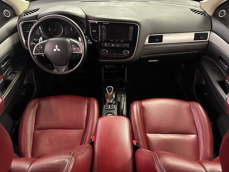 Mitsubishi Outlander PHEV vaihtoauto