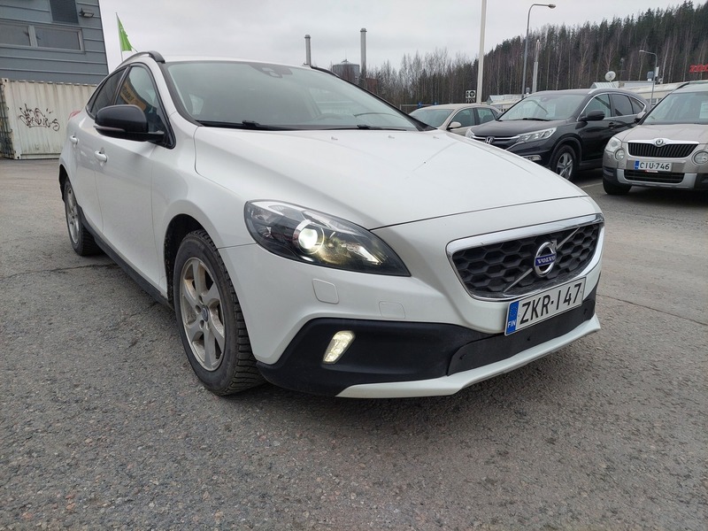 Volvo V40 Cross Country vaihtoauto