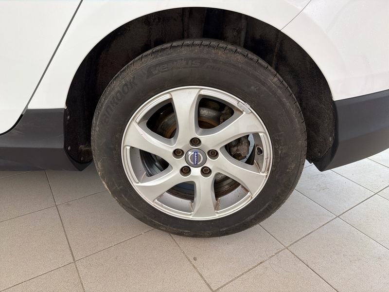 Volvo V40 Cross Country vaihtoauto