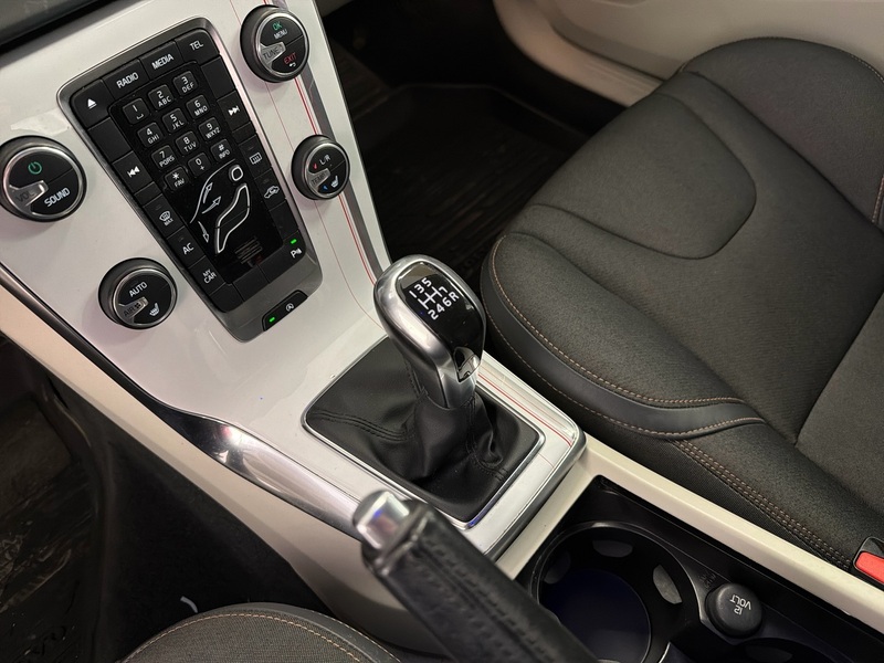 Volvo V40 Cross Country vaihtoauto