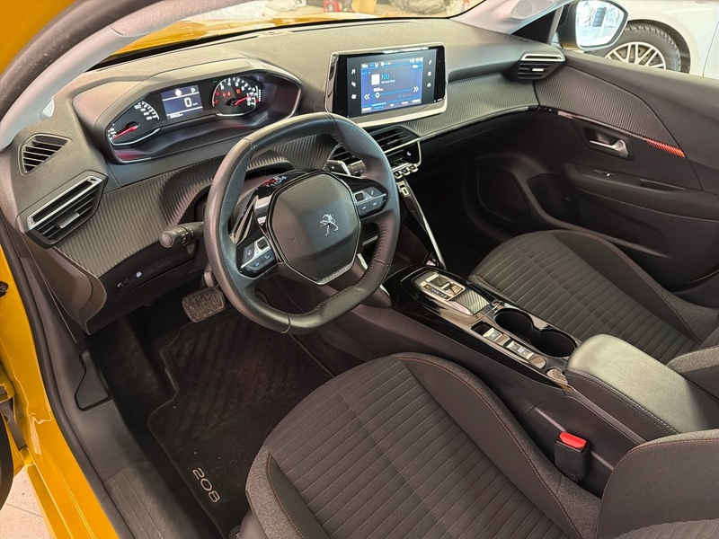 Peugeot 208 vaihtoauto