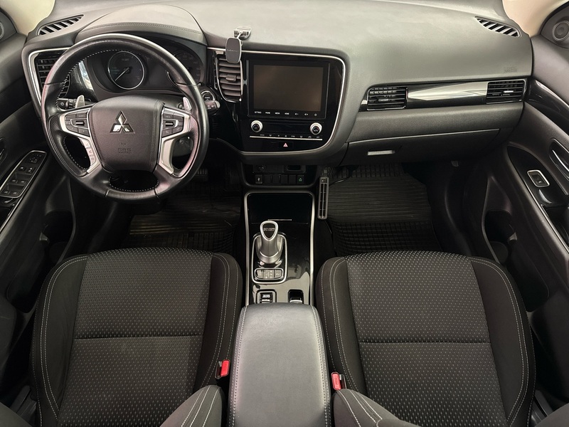 Mitsubishi Outlander PHEV vaihtoauto