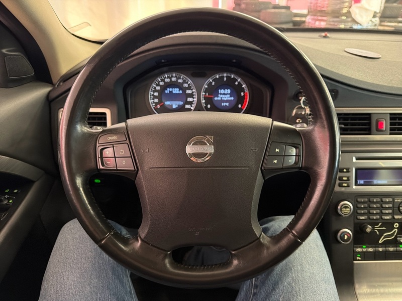 Volvo V70 vaihtoauto