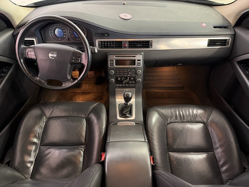 Volvo V70 vaihtoauto