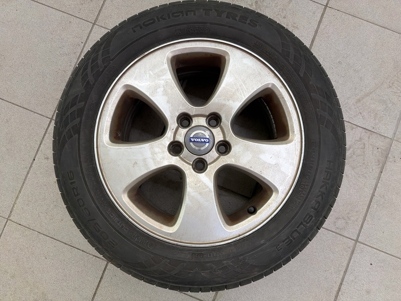 Volvo V70 vaihtoauto