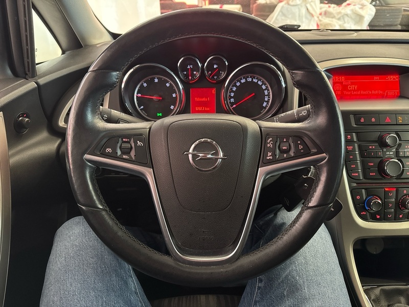 Opel Astra vaihtoauto