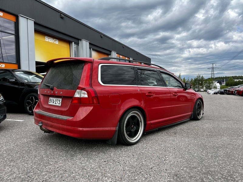 Volvo V70 vaihtoauto