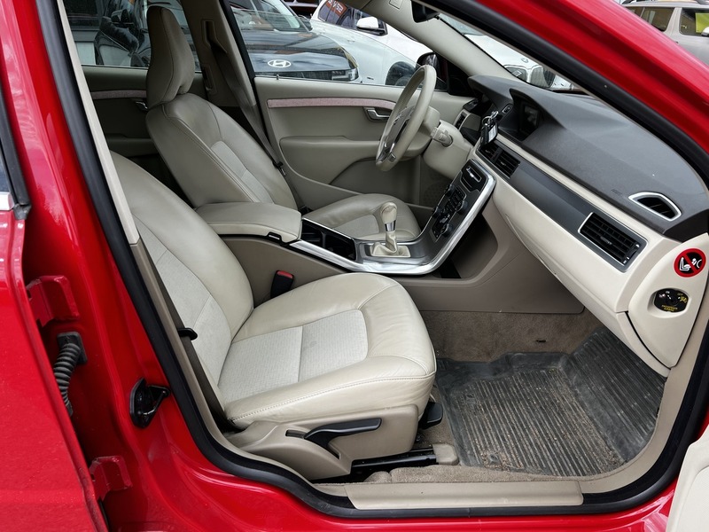 Volvo V70 vaihtoauto