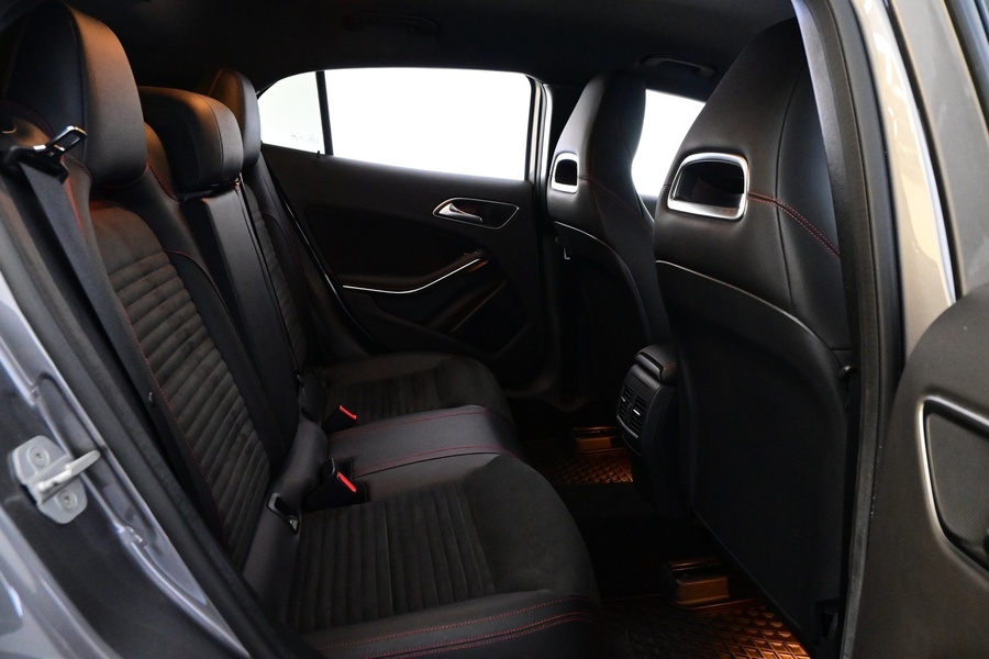 Mercedes-Benz GLA vaihtoauto