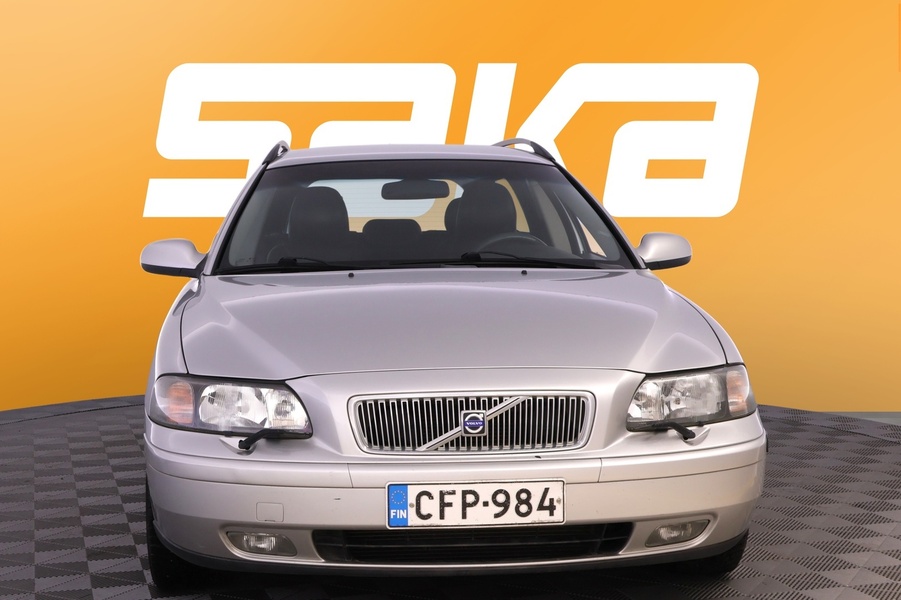 Volvo V70 vaihtoauto