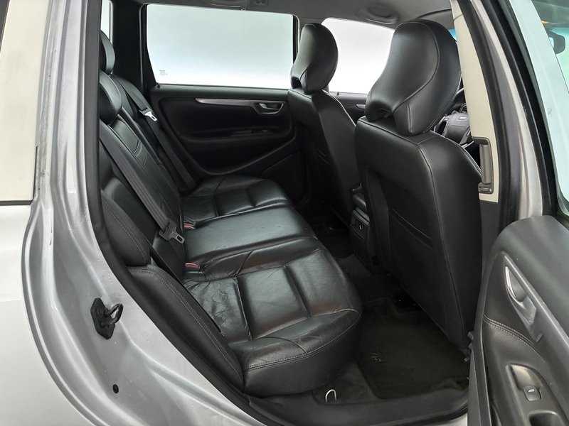 Volvo V70 vaihtoauto