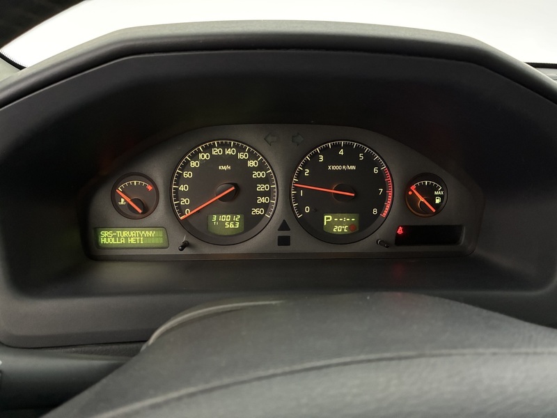 Volvo V70 vaihtoauto