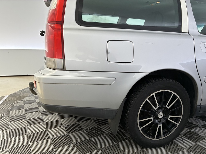 Volvo V70 vaihtoauto