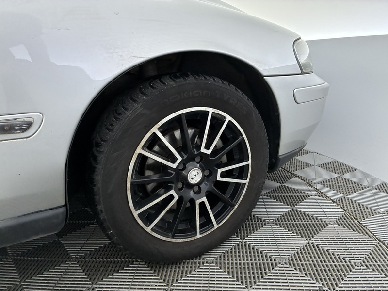 Volvo V70 vaihtoauto