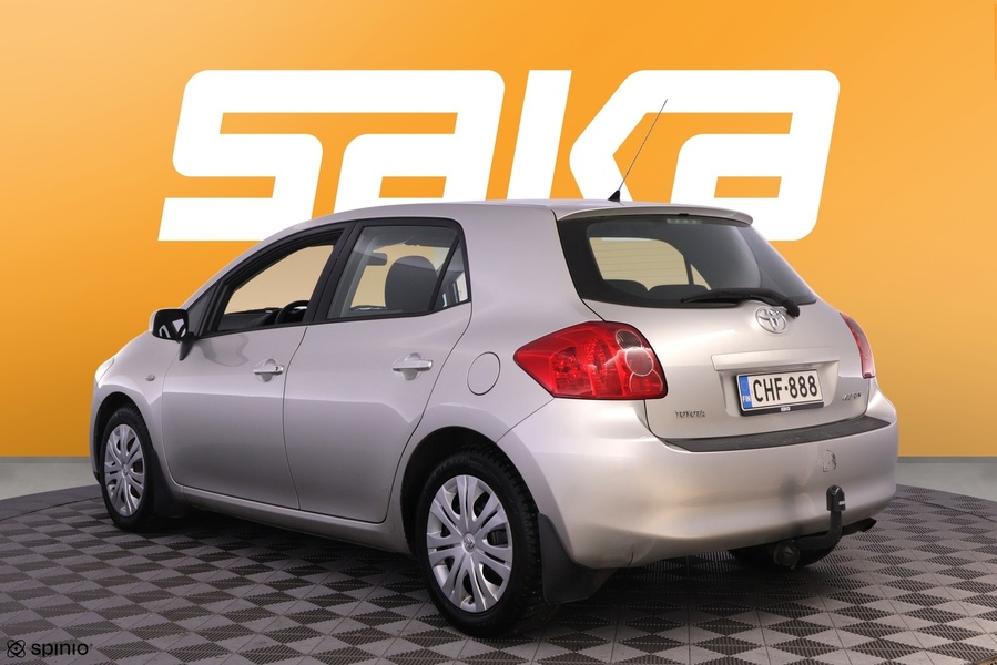 Toyota Auris vaihtoauto