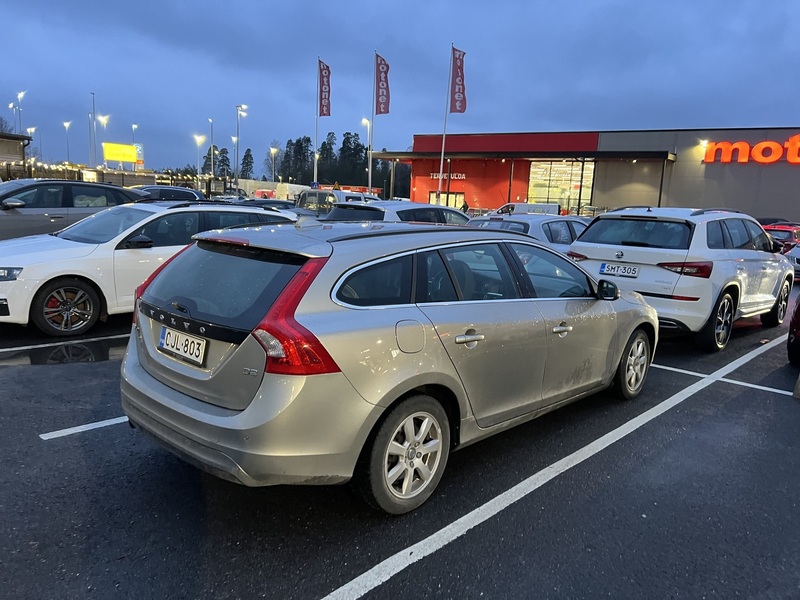 Volvo V60 vaihtoauto