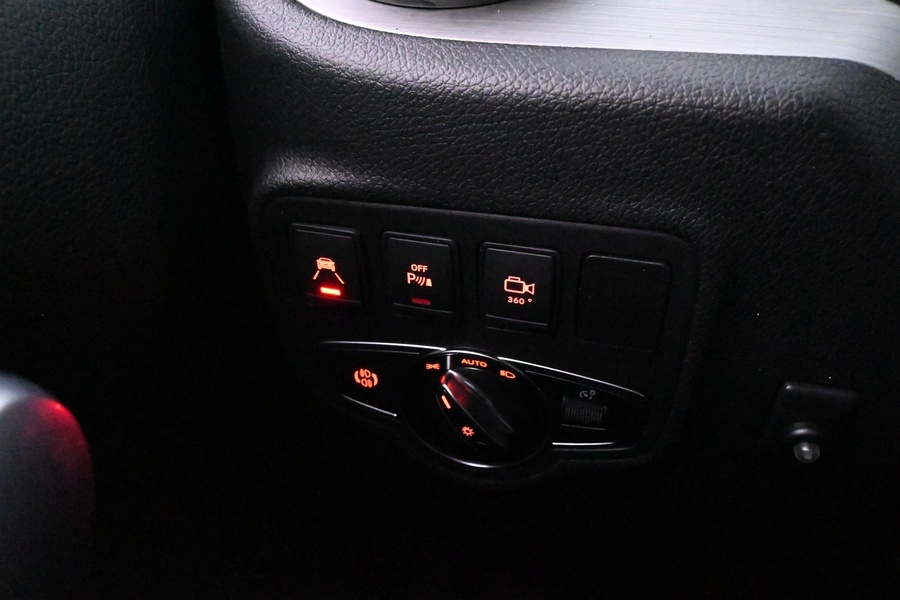 Mercedes-Benz X vaihtoauto