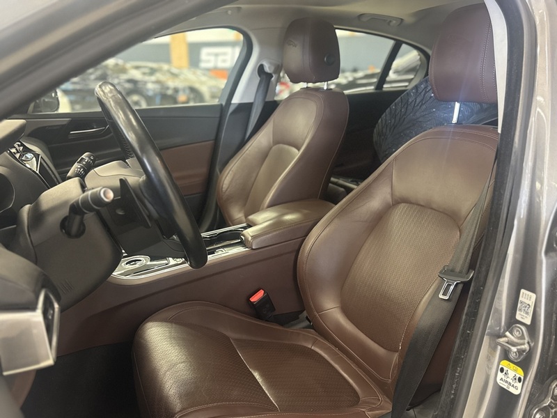 Jaguar XE vaihtoauto