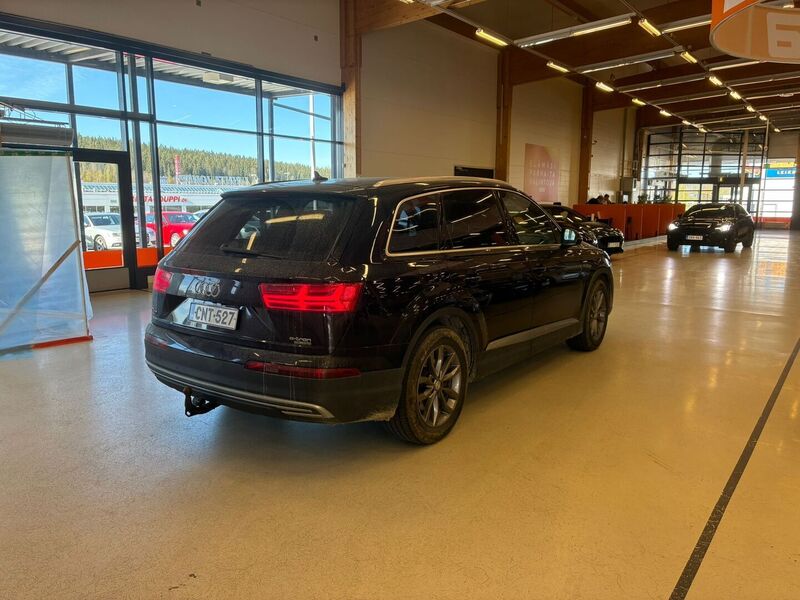 Audi Q7 vaihtoauto