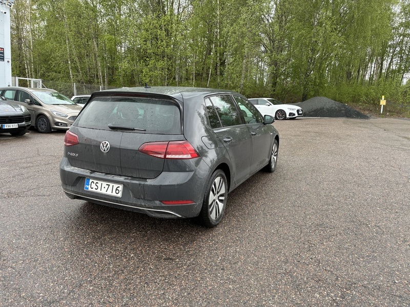 Volkswagen Golf vaihtoauto