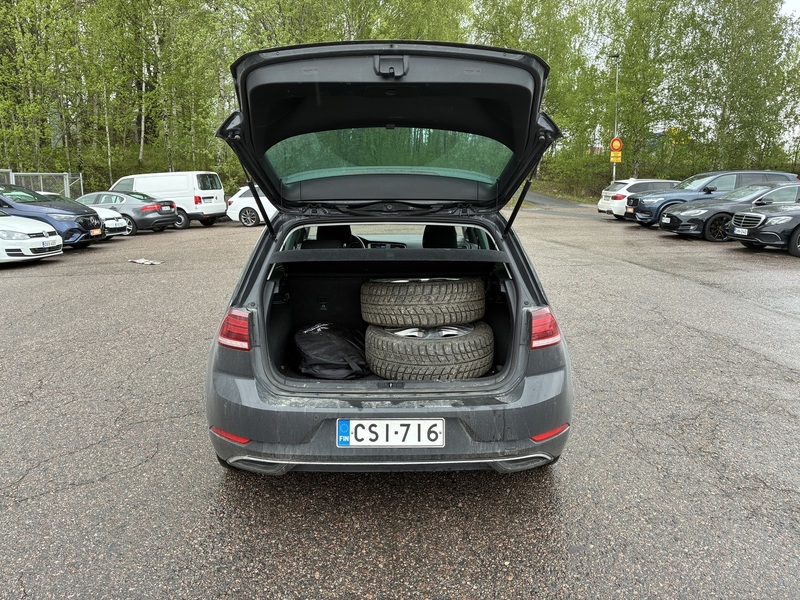 Volkswagen Golf vaihtoauto