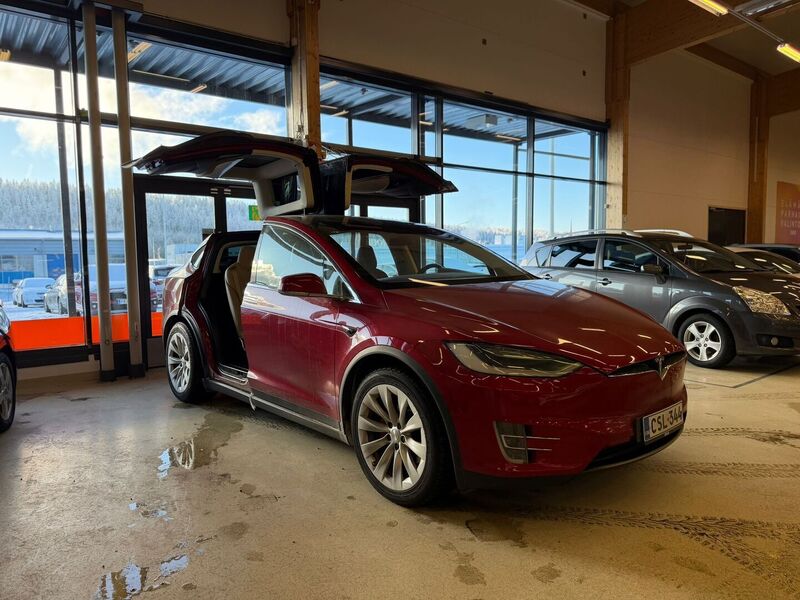 Tesla Model X vaihtoauto