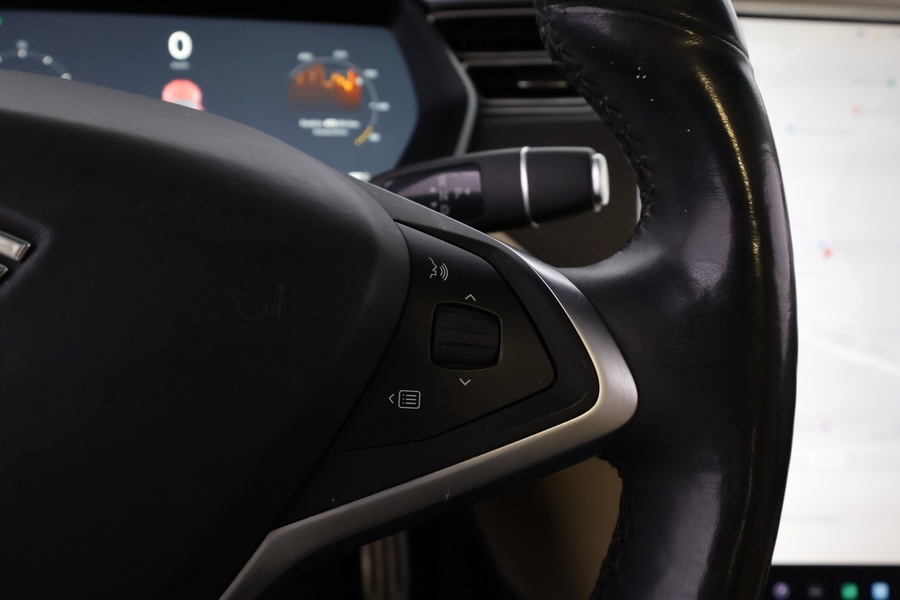 Tesla Model X vaihtoauto