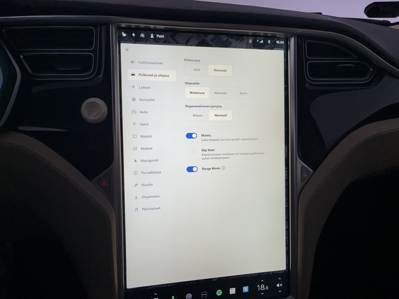 Tesla Model S vaihtoauto