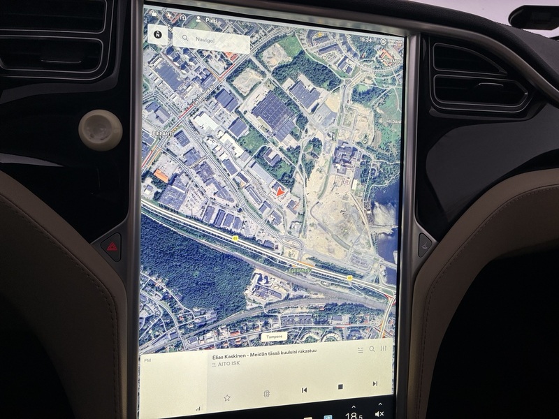 Tesla Model S vaihtoauto