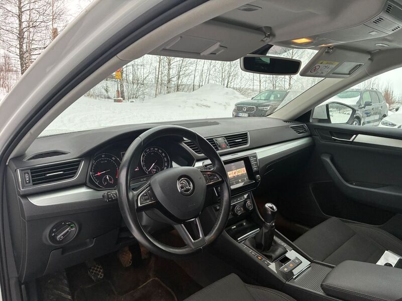 Skoda Superb vaihtoauto