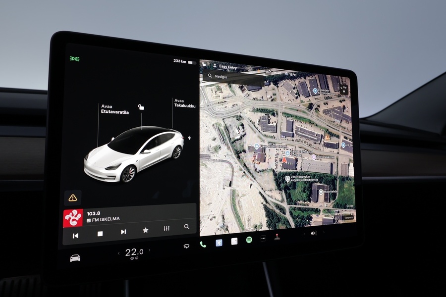 Tesla Model 3 vaihtoauto