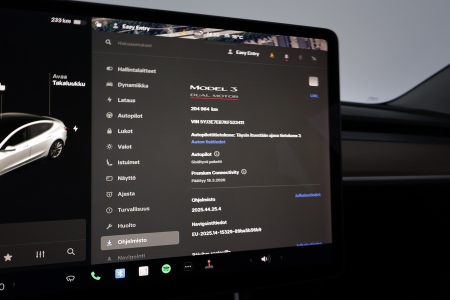 Tesla Model 3 vaihtoauto