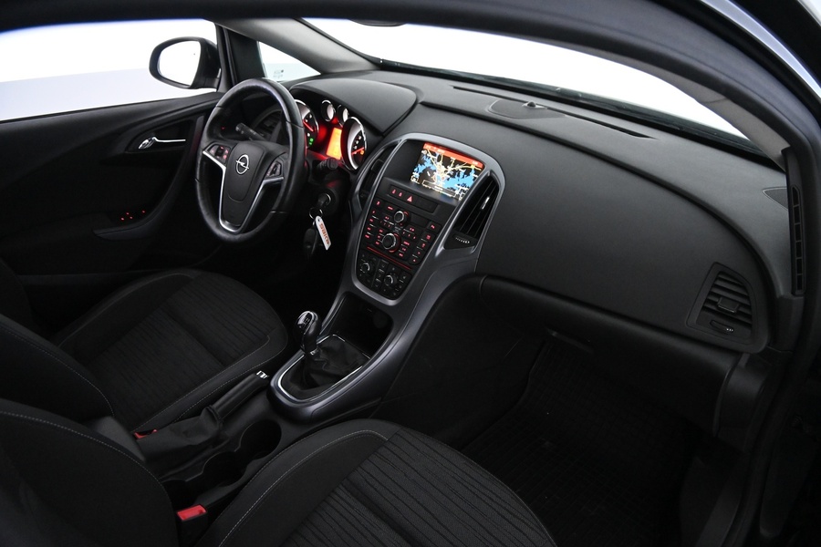 Opel Astra vaihtoauto