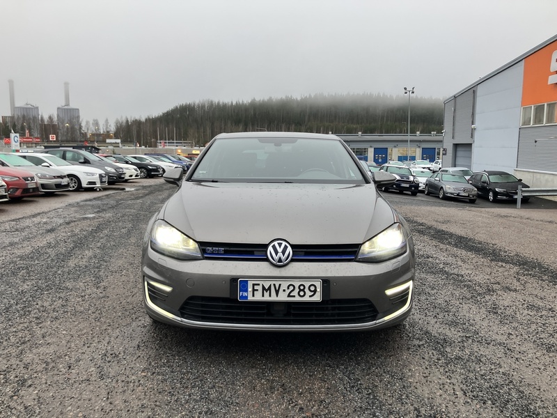 Volkswagen Golf vaihtoauto