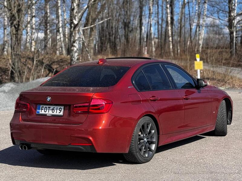 BMW 330 vaihtoauto