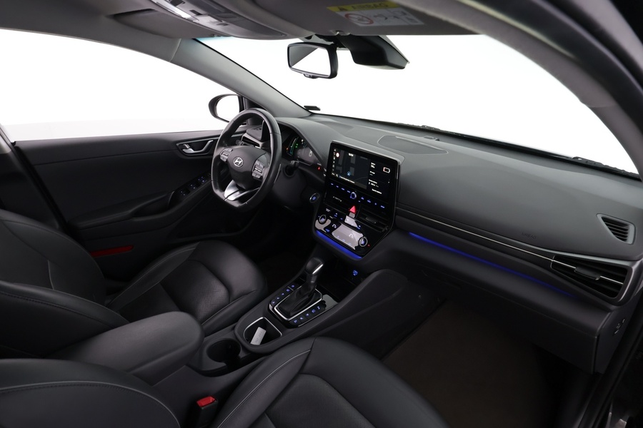 Hyundai IONIQ plug-in vaihtoauto