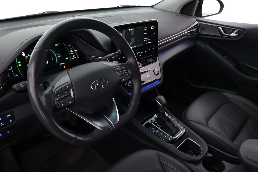 Hyundai IONIQ plug-in vaihtoauto