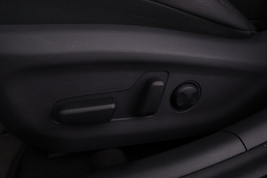 Hyundai IONIQ plug-in vaihtoauto