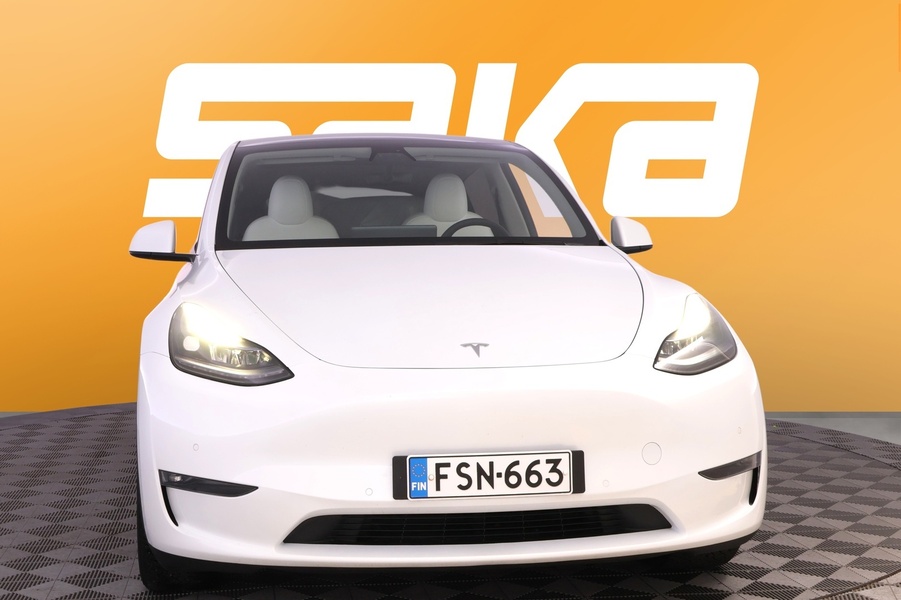 Tesla Model Y vaihtoauto