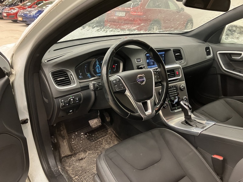 Volvo V60 vaihtoauto