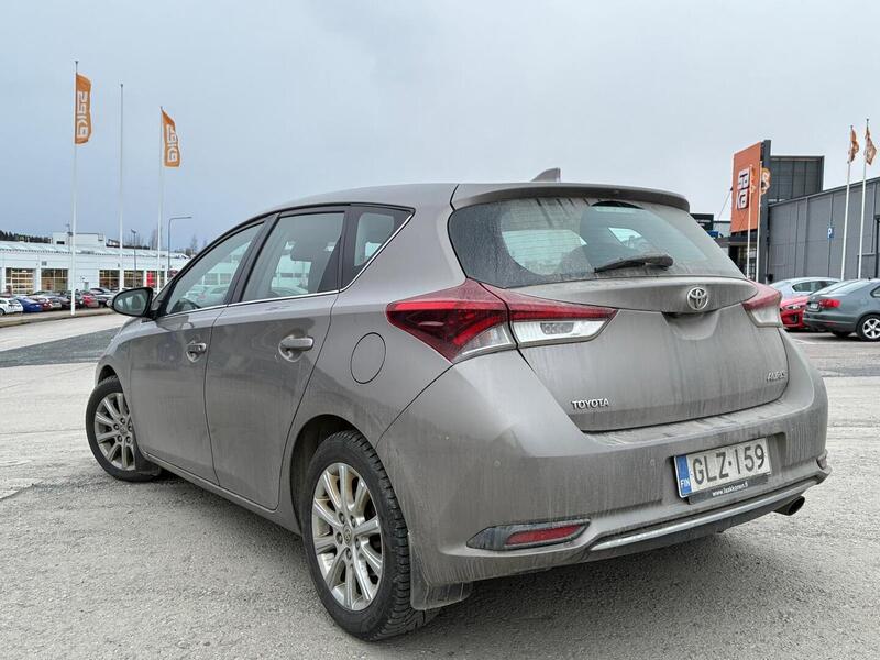 Toyota Auris vaihtoauto