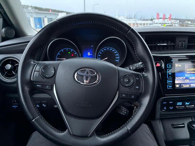 Toyota Auris vaihtoauto