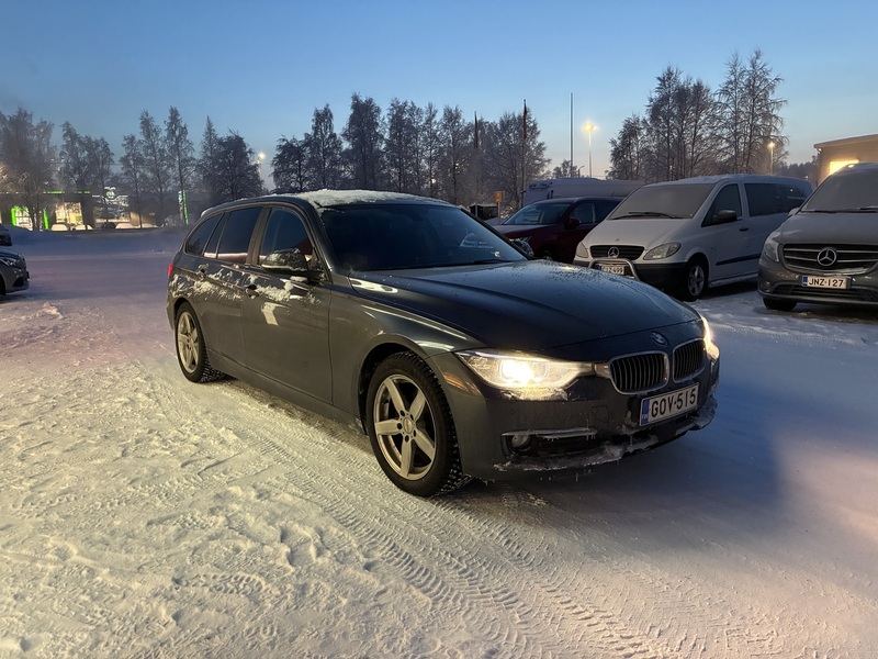 BMW 330 vaihtoauto