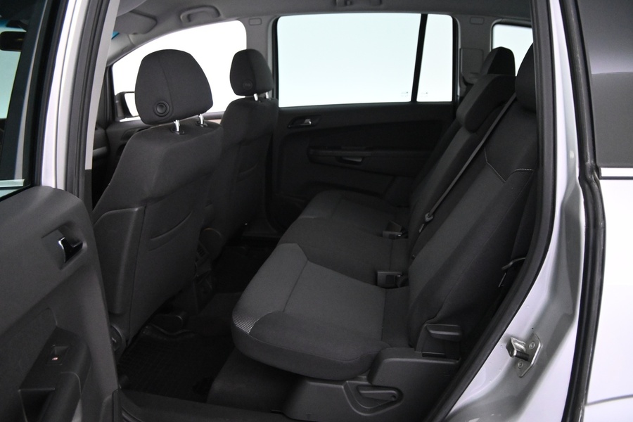 Opel Zafira vaihtoauto