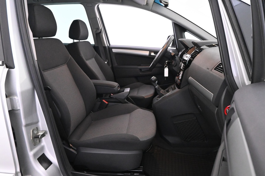 Opel Zafira vaihtoauto